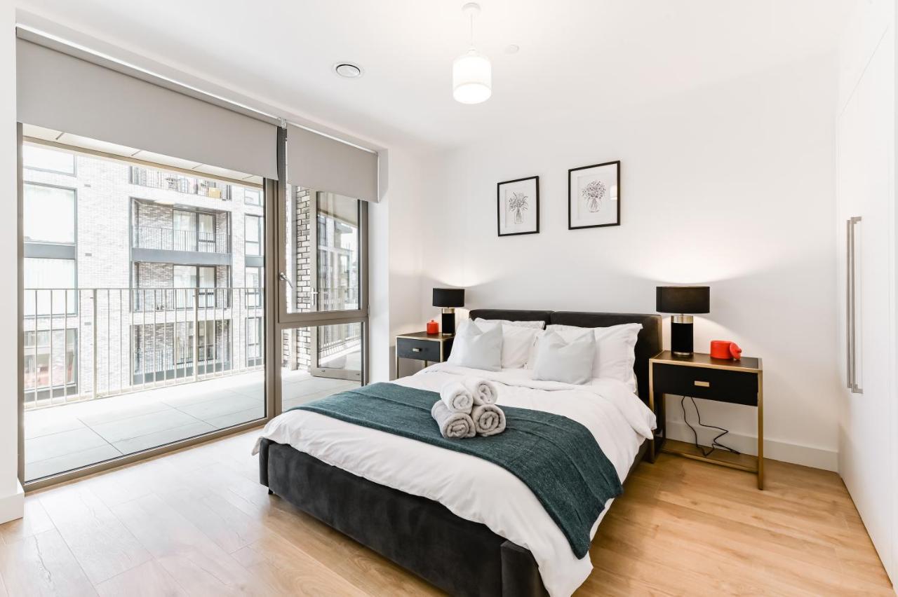 Khayat Homes - The Owelor - Two Bed Лондон Экстерьер фото